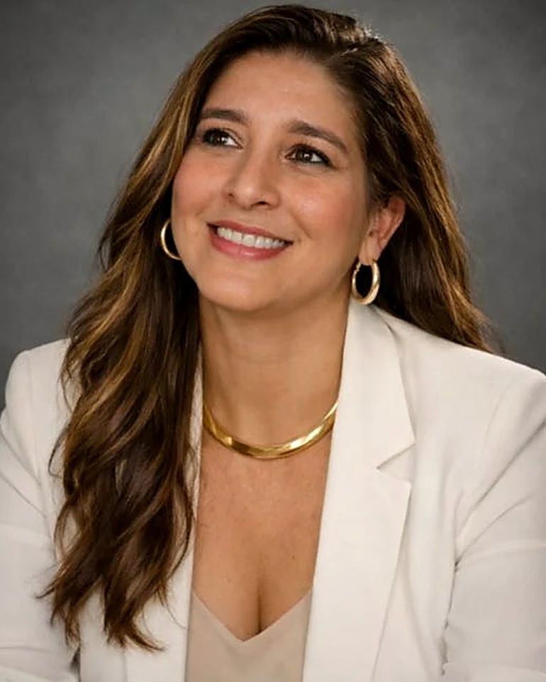 Dra. Liliane Lima